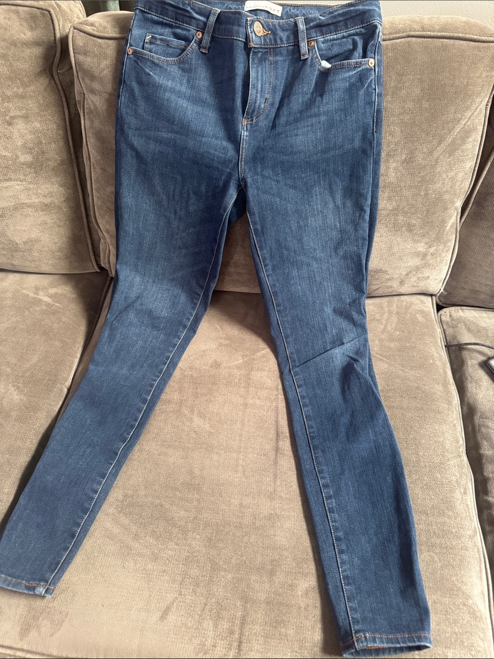 LOFT Women's Dark Blue Skinny Jeans Size 4